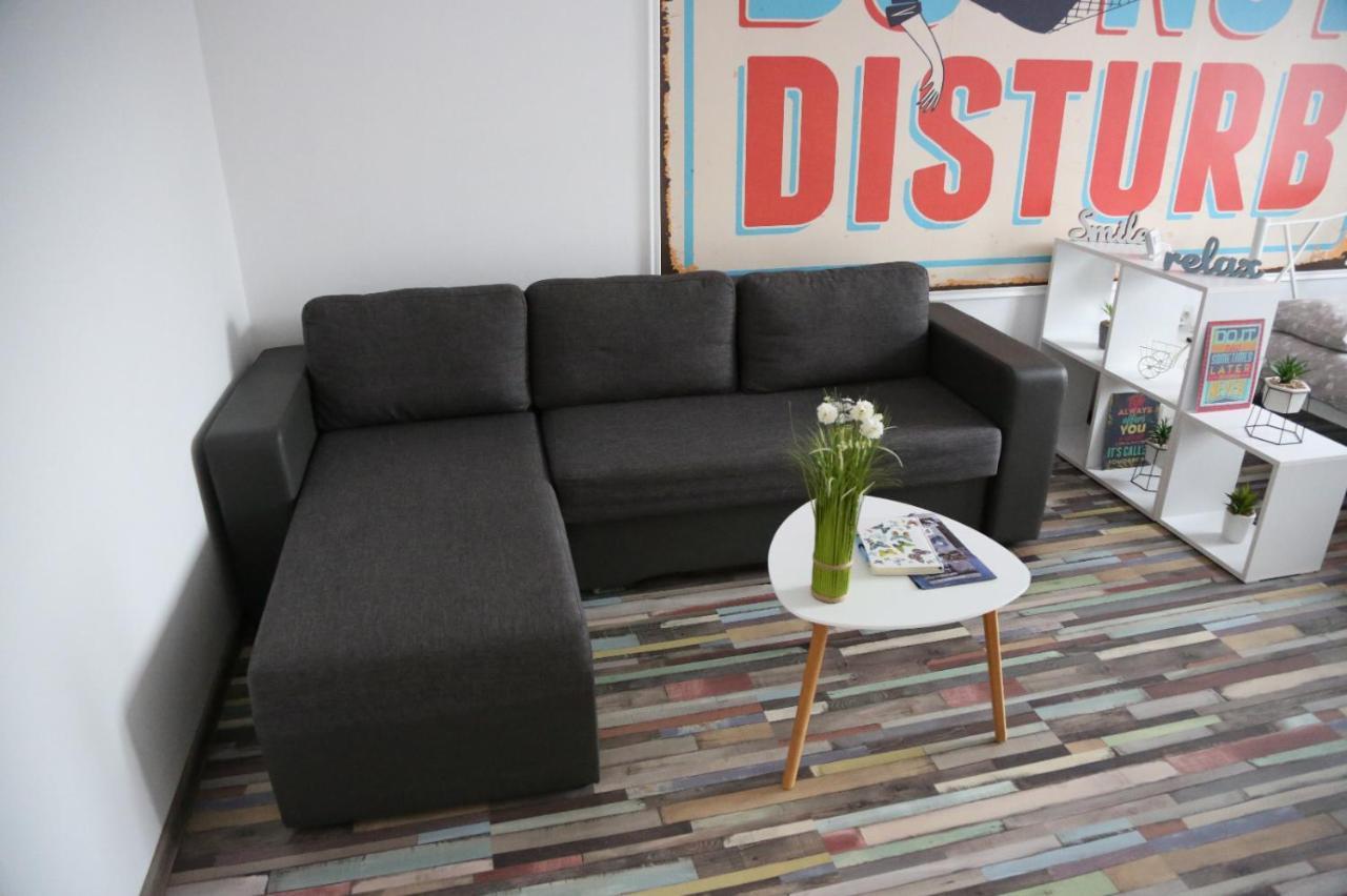 Croma Holiday Petrosani Apartment Luaran gambar